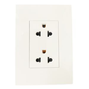 1944 TOMACORRIENTE DOBLE L/TIERRA BLANCO CUADRADO KS6208